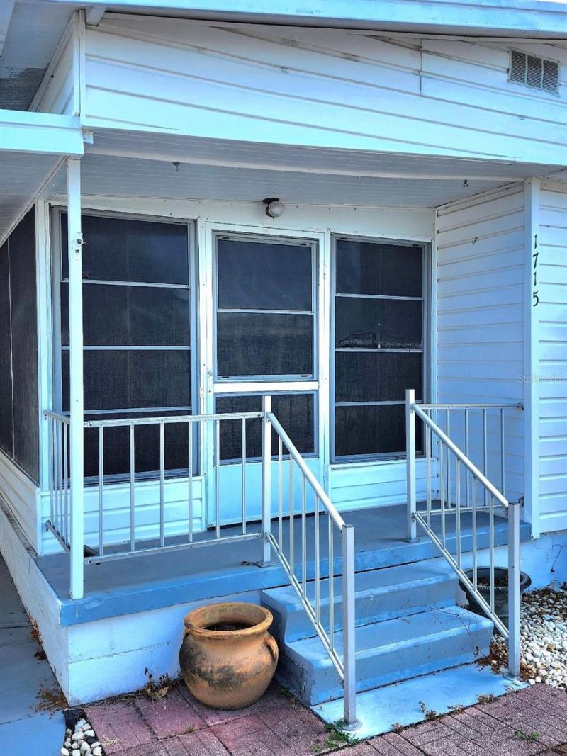 1715 Illinois Avenue , Bradenton, FL 34207 Photo