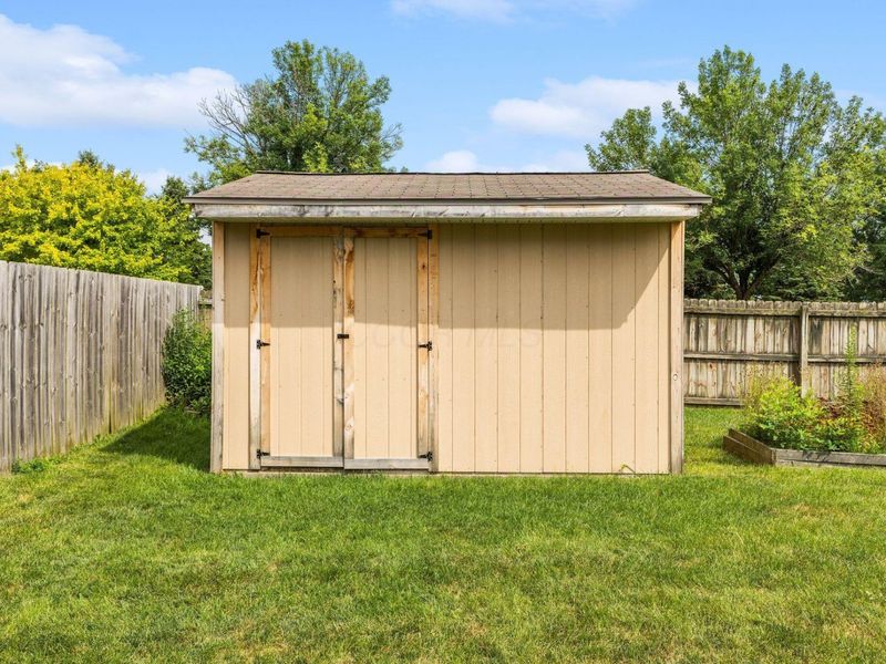 1098 Wesley Drive, London, OH 43140 Photo 23