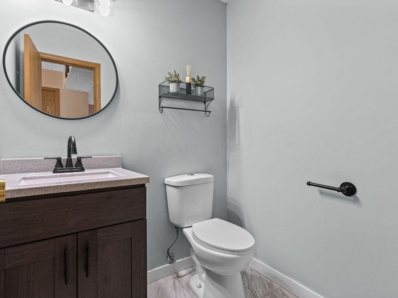 1098 Wesley Drive, London, OH 43140 Photo 5
