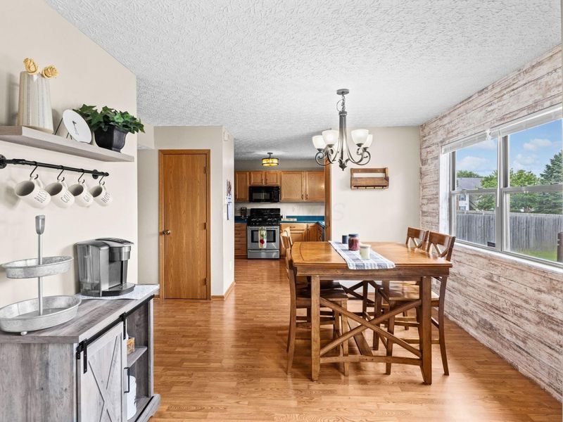 1098 Wesley Drive, London, OH 43140 Photo 7