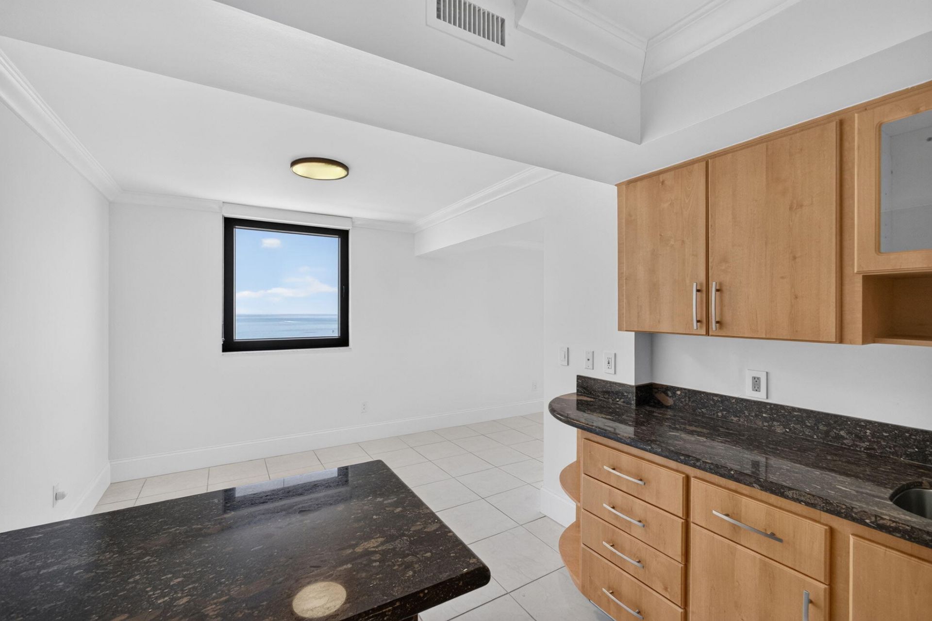 5380 N Ocean Drive, Unit 19F, Singer Island, FL 33404 Photo