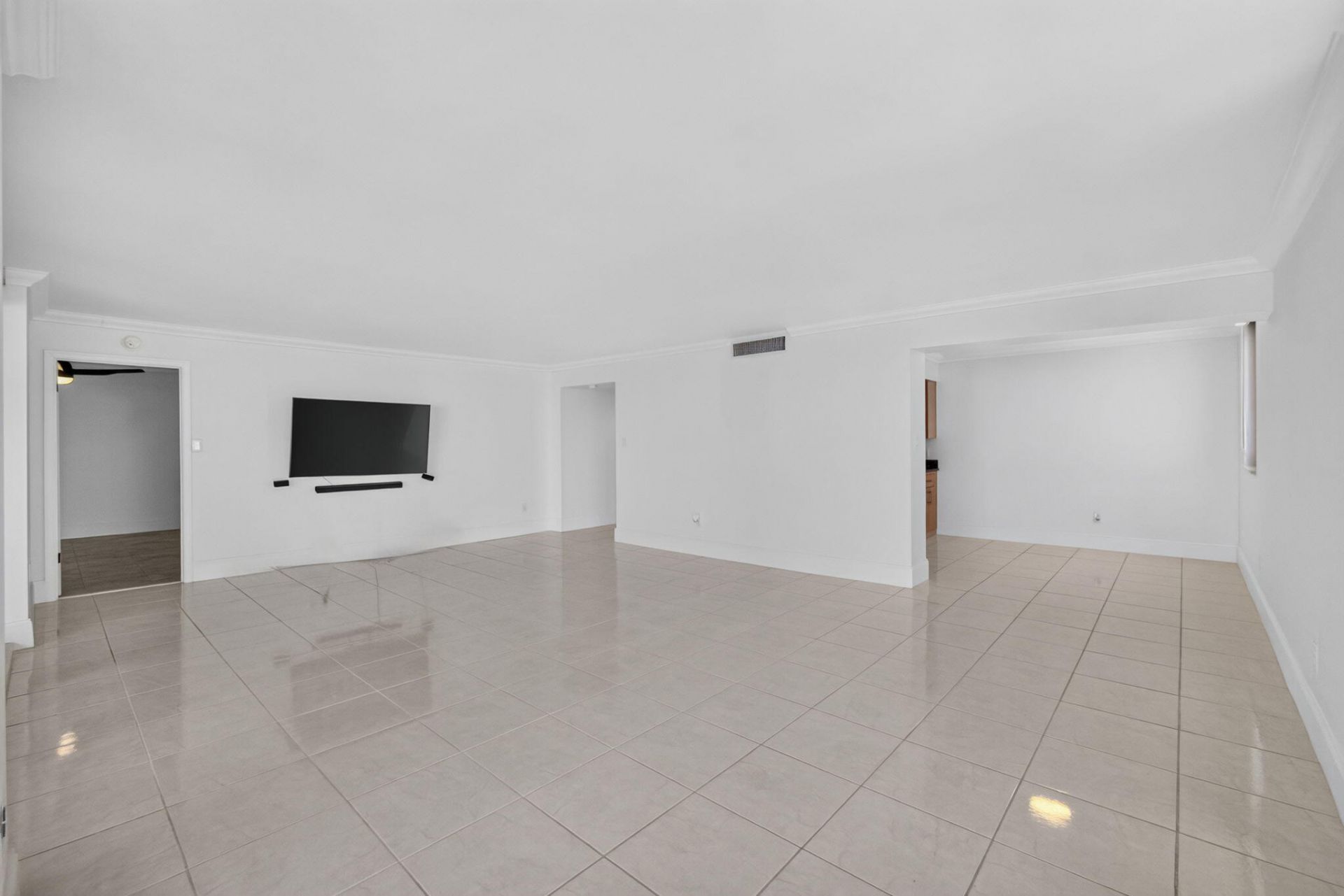 5380 N Ocean Drive, Unit 19F, Singer Island, FL 33404 Photo