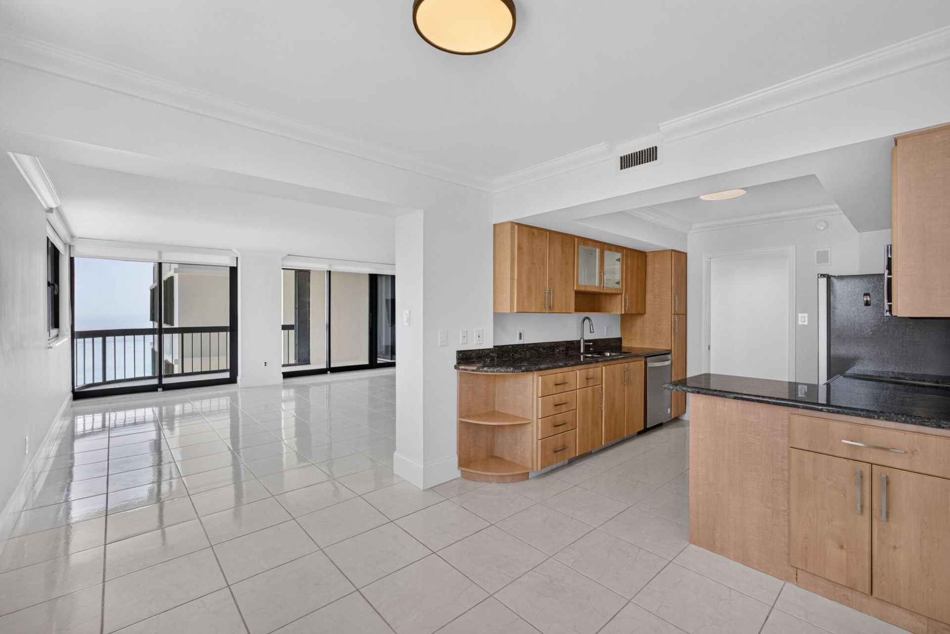 5380 N Ocean Drive, Unit 19F, Singer Island, FL 33404 Photo