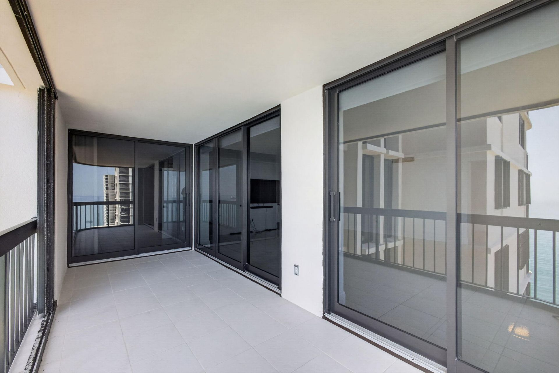 5380 N Ocean Drive, Unit 19F, Singer Island, FL 33404 Photo