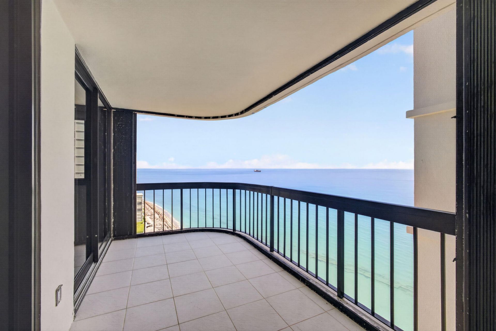 5380 N Ocean Drive, Unit 19F, Singer Island, FL 33404 Photo
