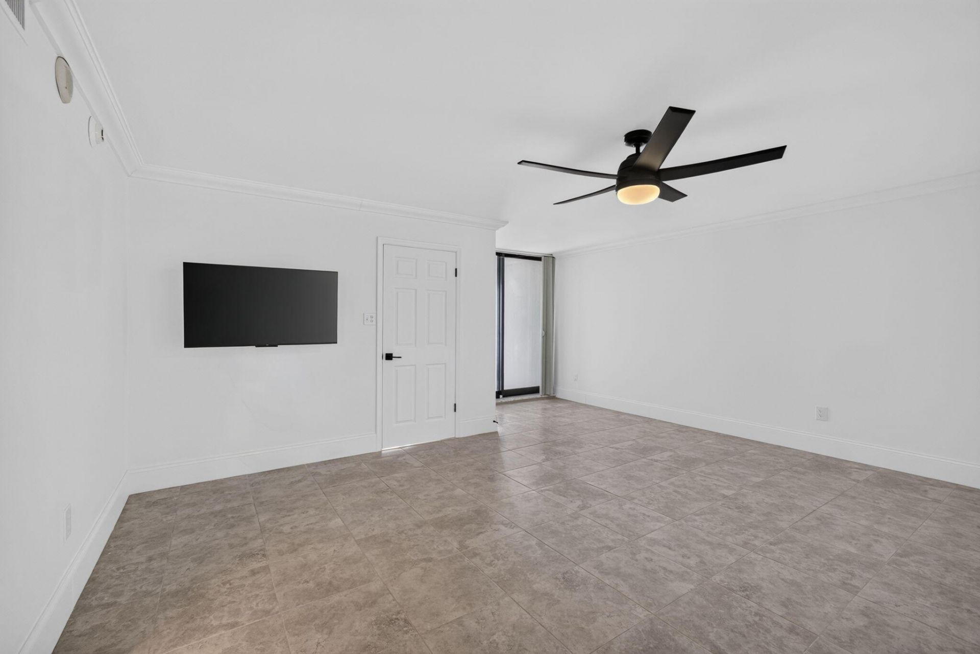 5380 N Ocean Drive, Unit 19F, Singer Island, FL 33404 Photo
