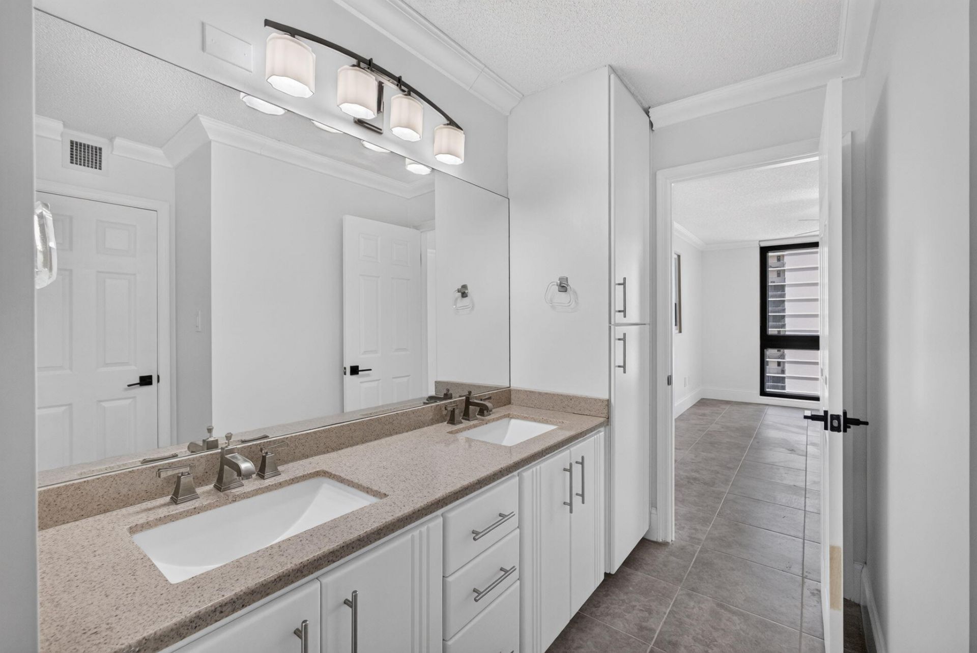 5380 N Ocean Drive, Unit 19F, Singer Island, FL 33404 Photo