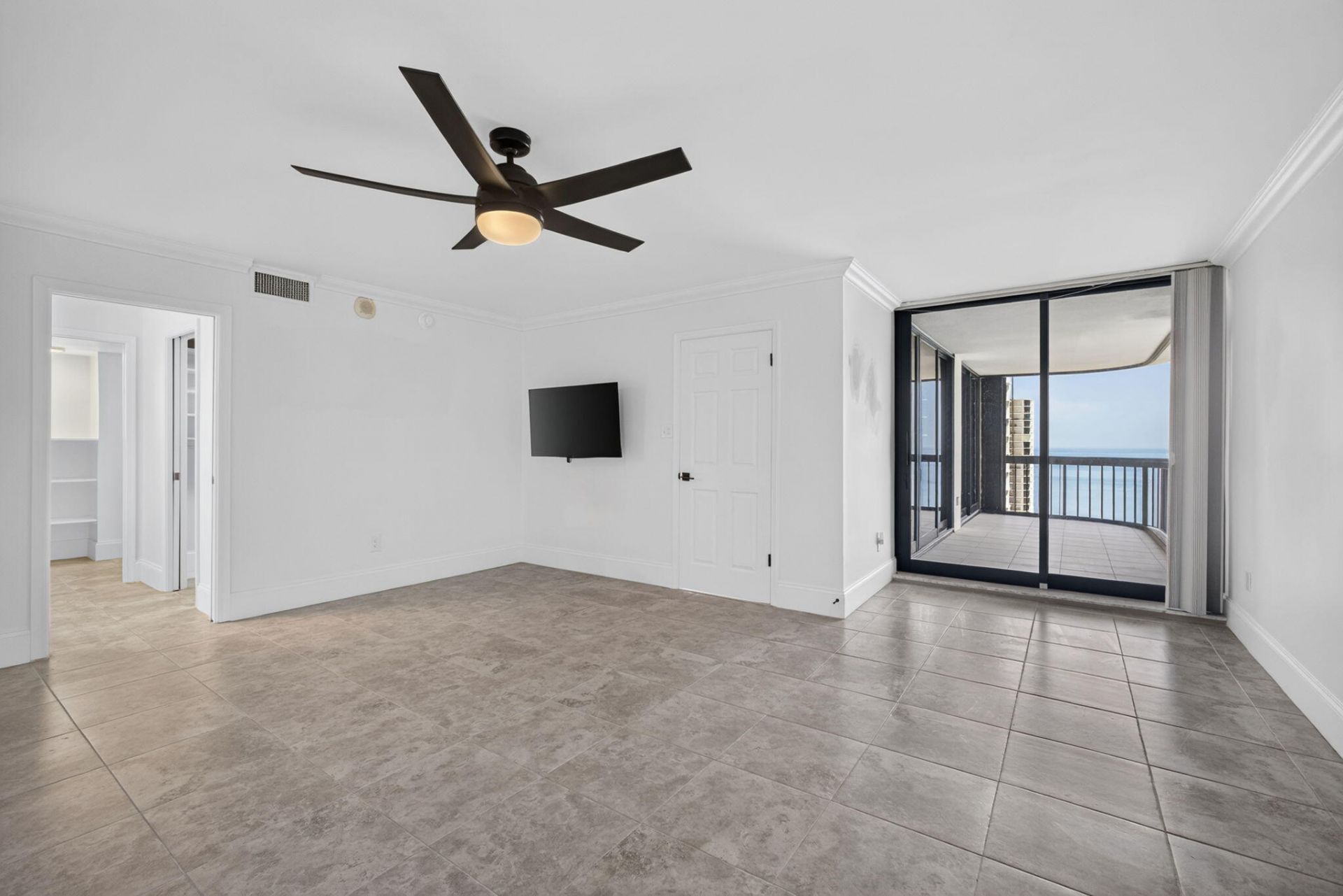 5380 N Ocean Drive, Unit 19F, Singer Island, FL 33404 Photo