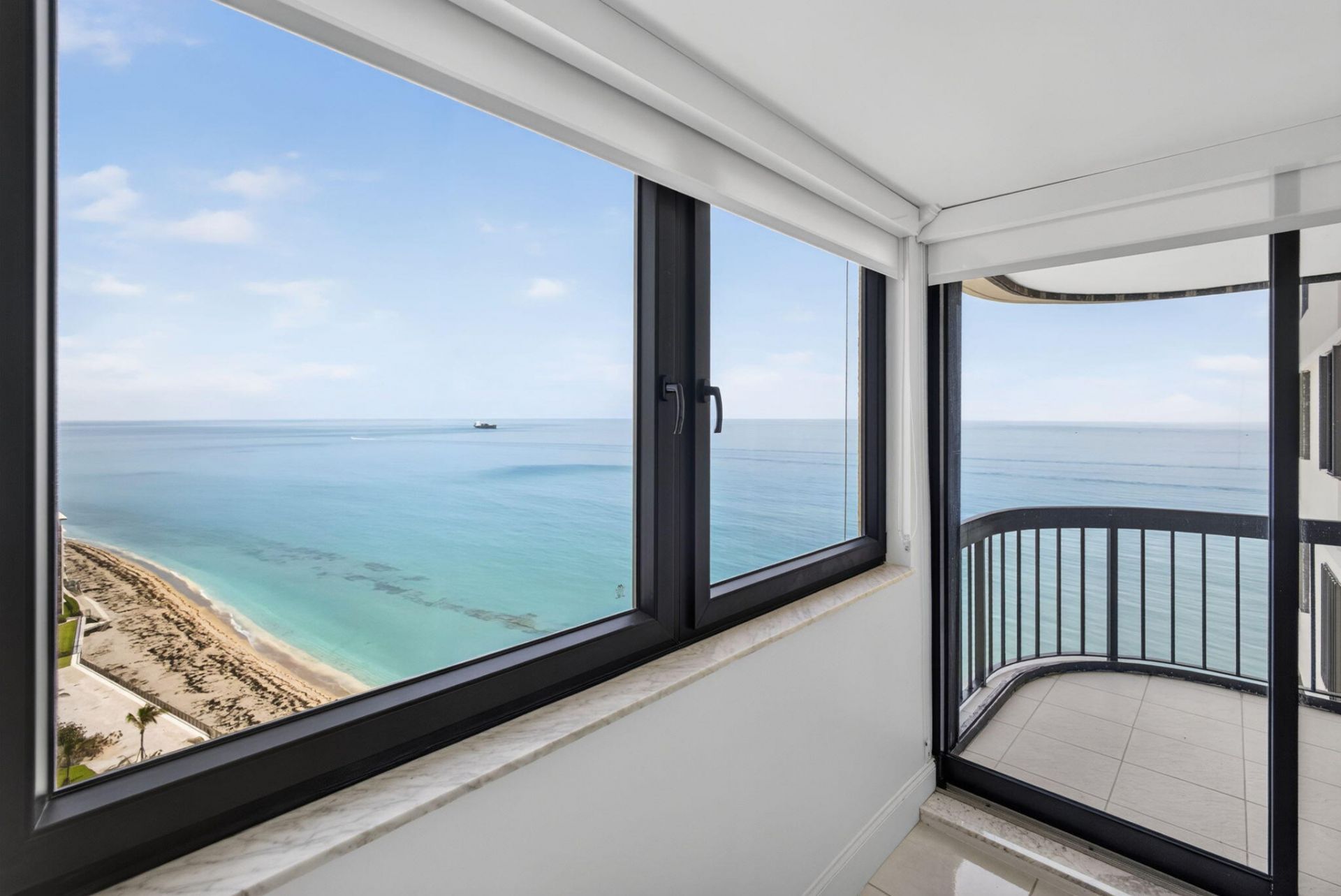 5380 N Ocean Drive, Unit 19F, Singer Island, FL 33404 Photo