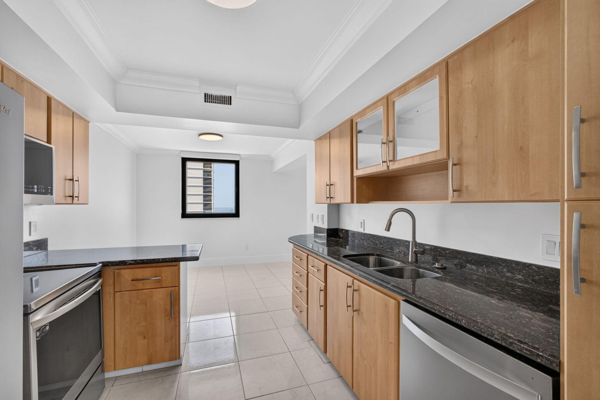 5380 N Ocean Drive, Unit 19F, Singer Island, FL 33404 Photo