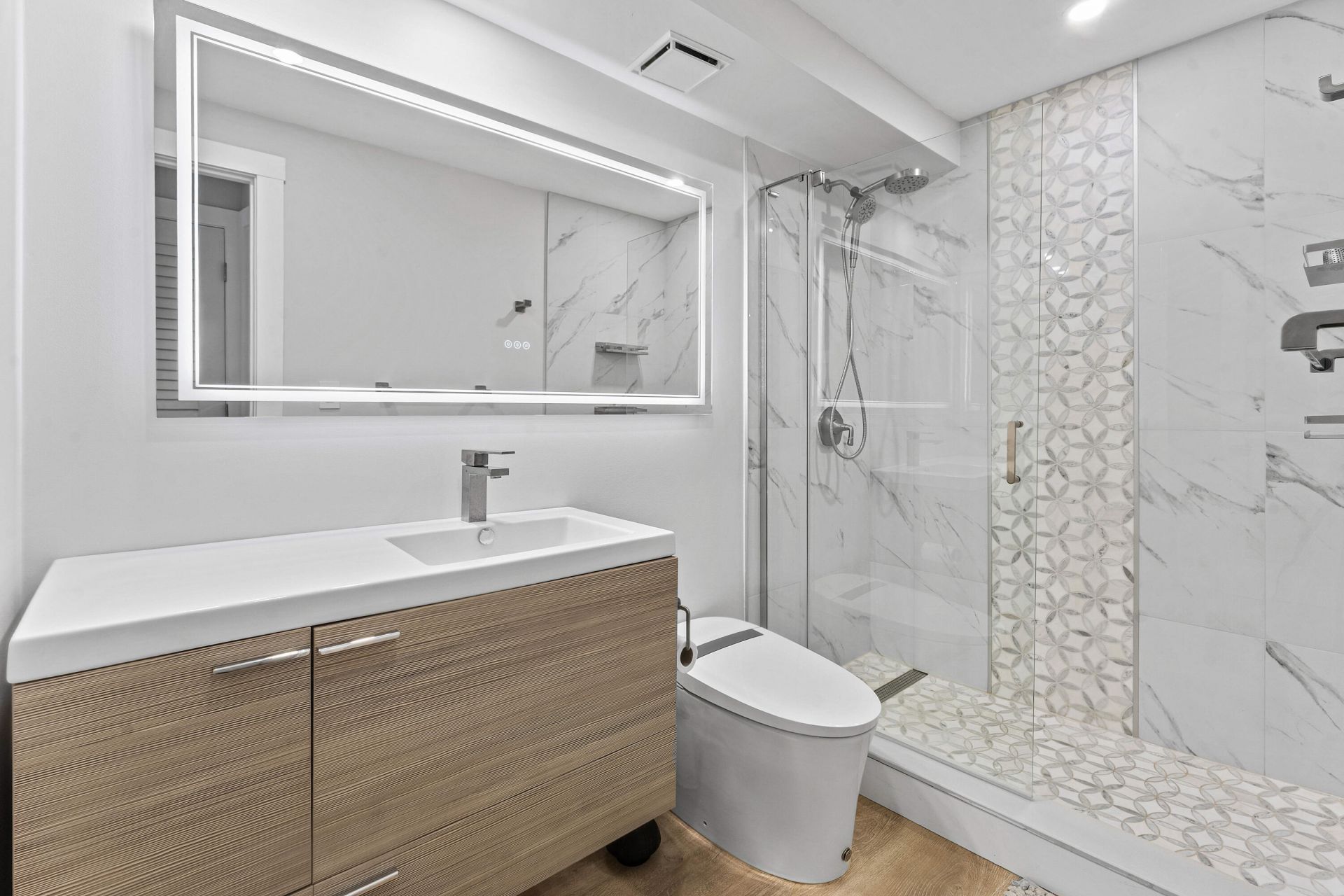 108 Paradise Harbour Boulevard, Unit 107, North Palm Beach, FL 33408 Photo