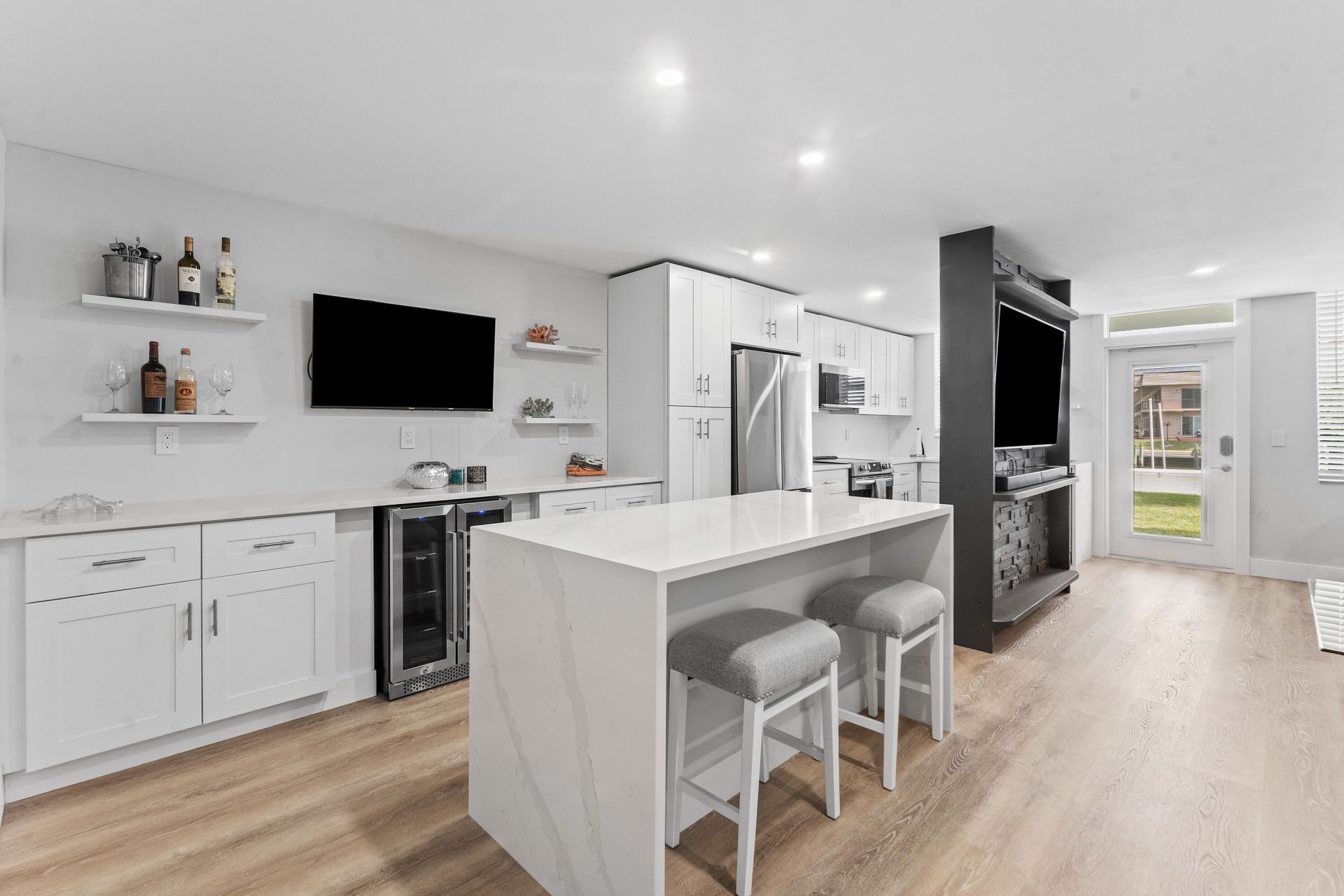 108 Paradise Harbour Boulevard, Unit 107, North Palm Beach, FL 33408 Photo