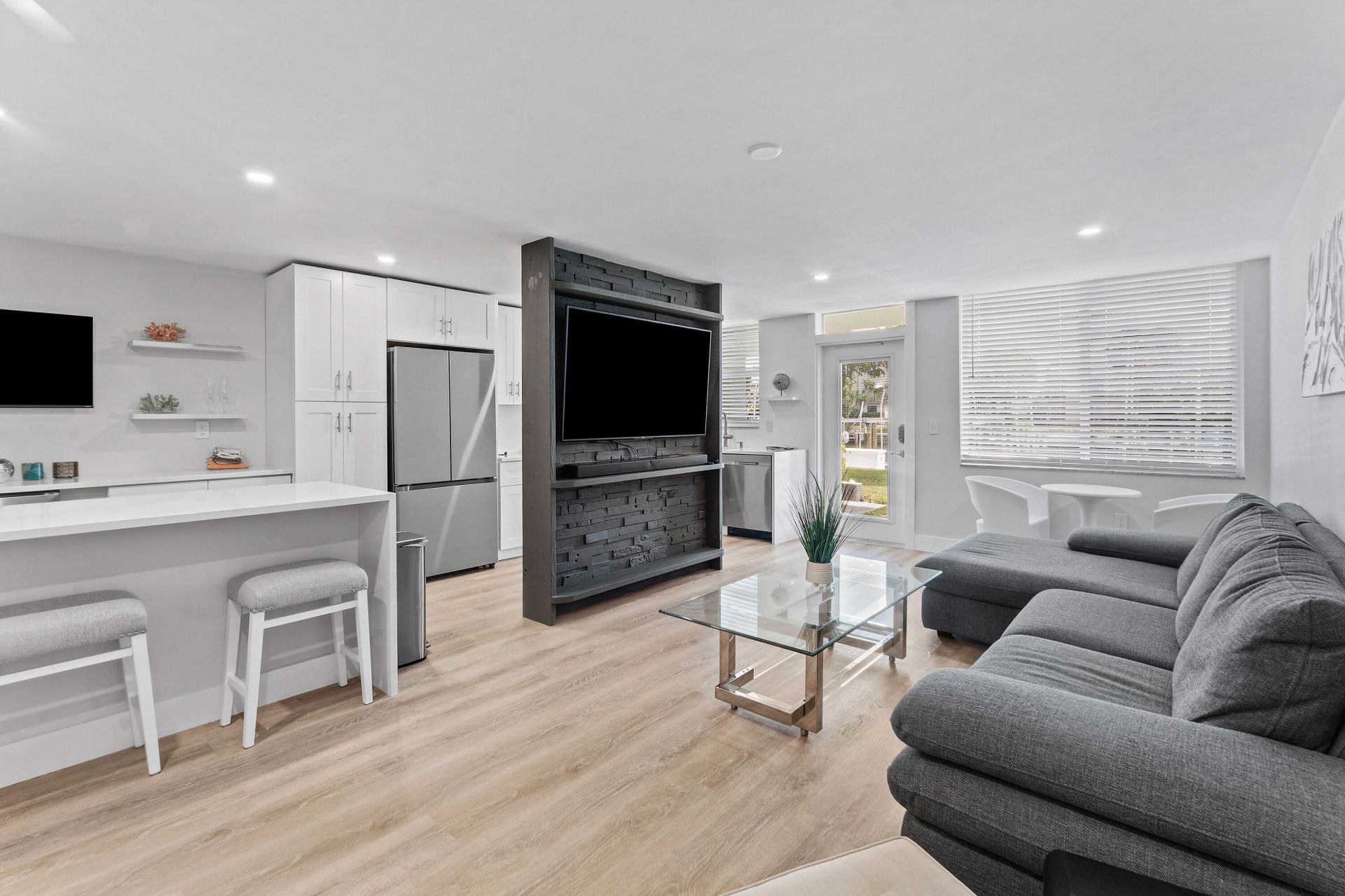 108 Paradise Harbour Boulevard, Unit 107, North Palm Beach, FL 33408 Photo
