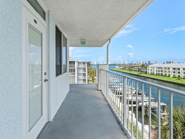 108 Paradise Harbour Boulevard, Unit 502, North Palm Beach, FL 33408
