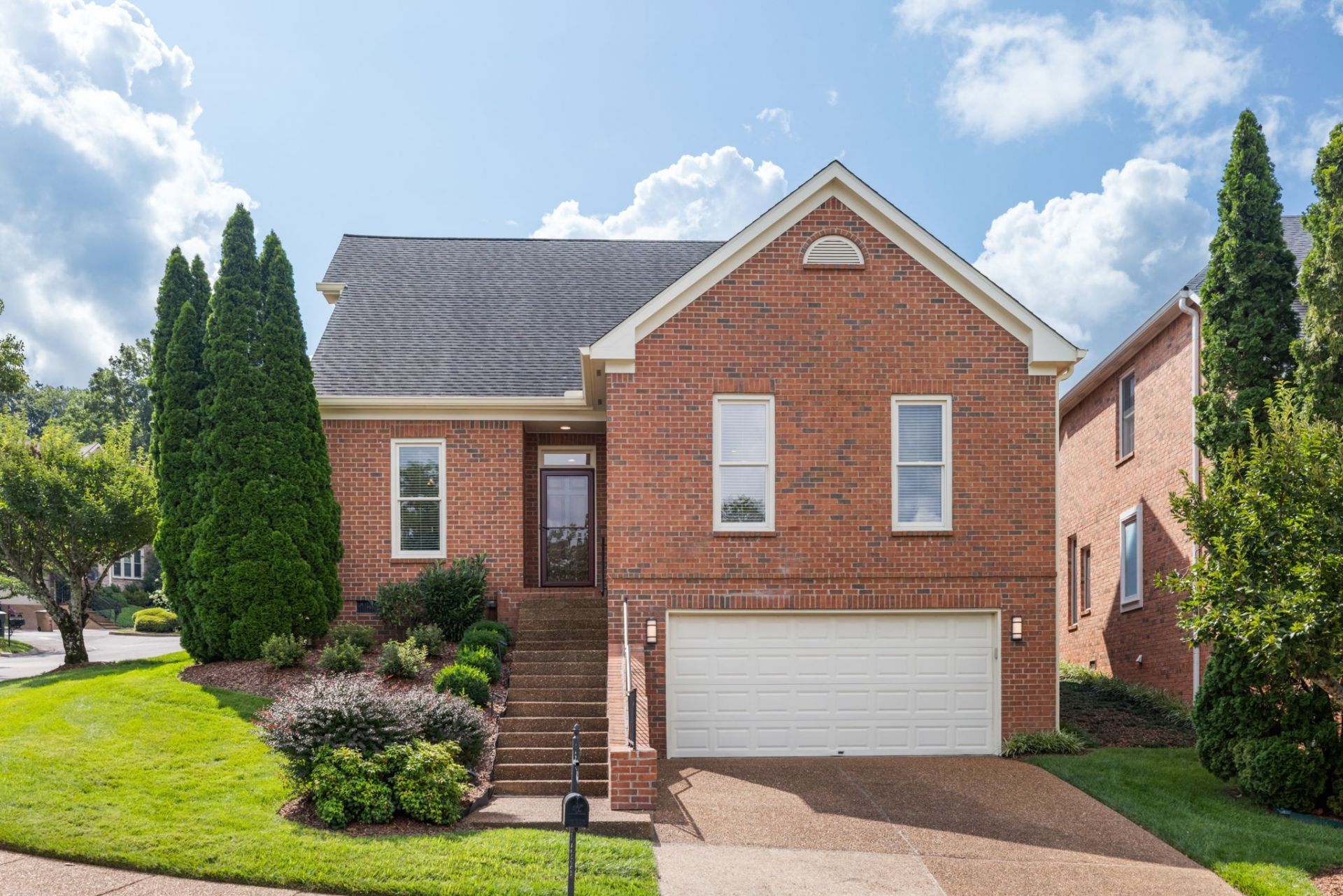 608 Cherry Glen Cir, Nashville, TN 37215 Main Photo