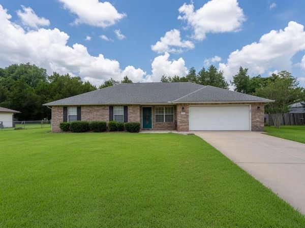 117 Twin Oak , Crestview, FL 32536