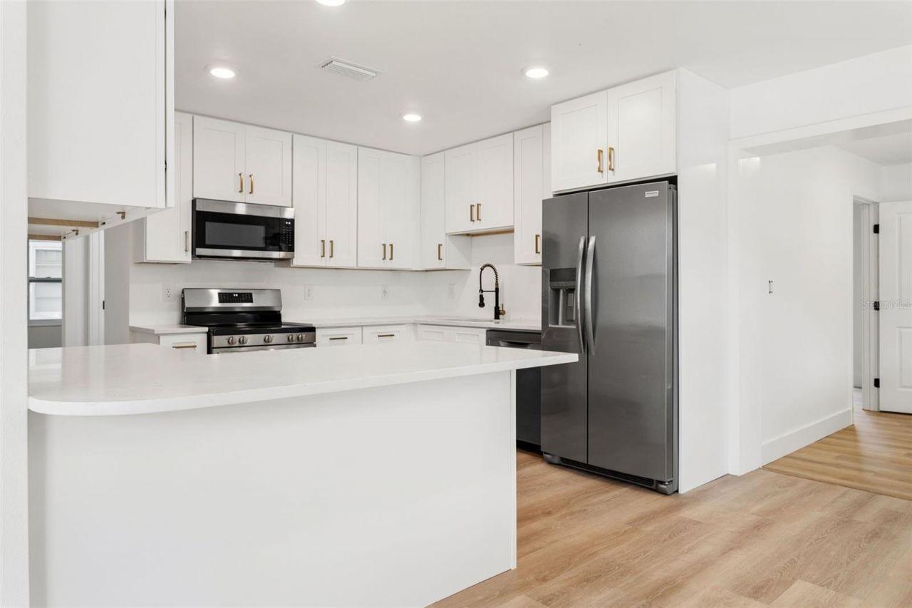 1421 26th Avenue S, Saint Petersburg, FL 33705 Photo