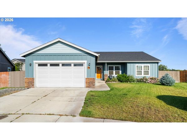 379 NW CRESTVIEW CT, Hermiston, OR 97838