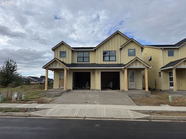 453 Spring BLVD, Woodburn, OR 97071