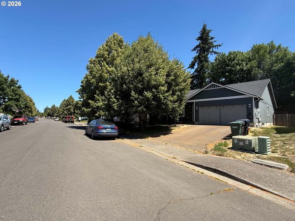 851 GRIFFIN DR, Monmouth, OR 97361