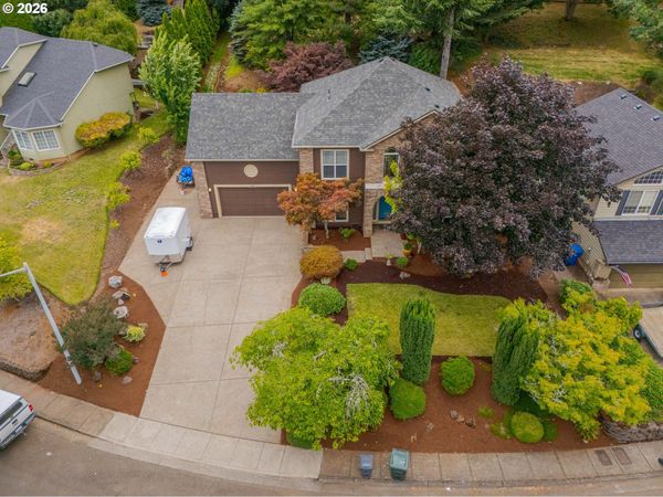 381 SILVER HILLS SE CIR, Salem, OR 97306