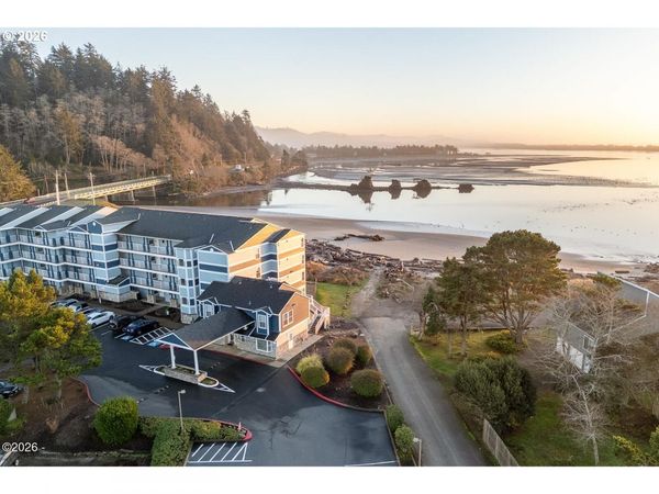 5201 SW HIGHWAY 101, Unit 204, Lincoln City, OR 97367