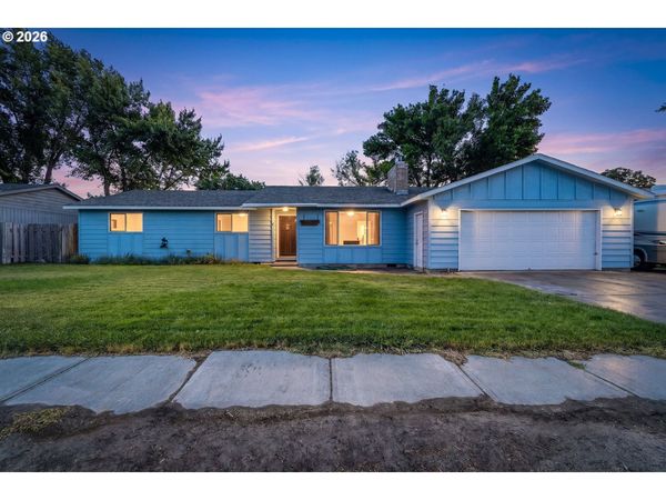 335 W MCKENZIE AVE, Hermiston, OR 97838