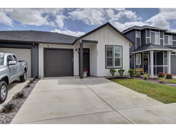 1949 NW 19TH CT, Battle Ground, WA 98604