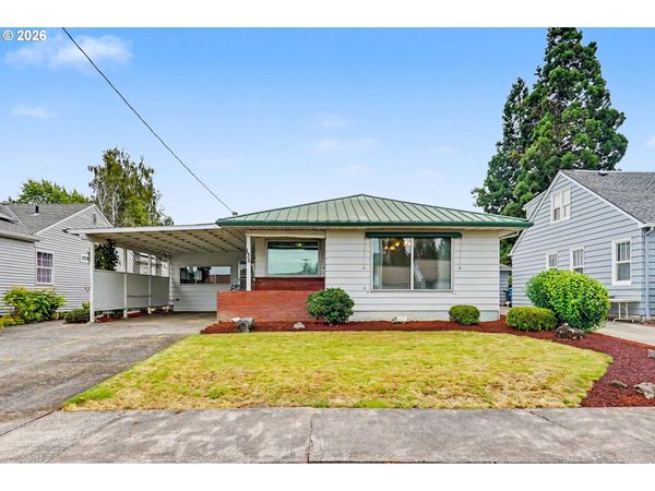 135 ST MARYS AVE, Mt. Angel, OR 97362