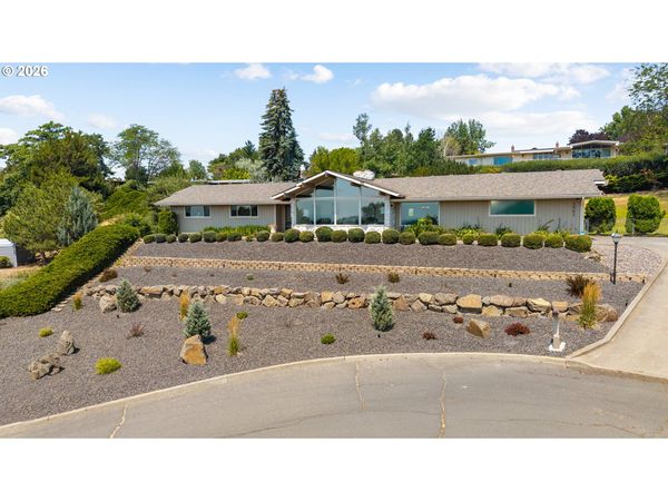 1041 NW 12TH DR, Pendleton, OR 97801