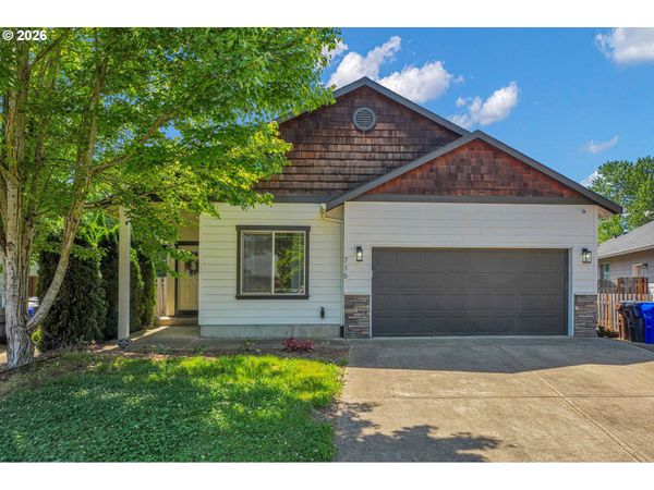 716 ERIC DR, Molalla, OR 97038