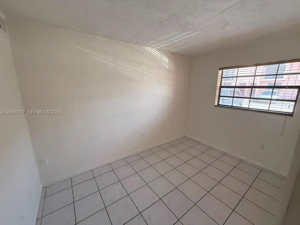 2560 W 53rd St, Unit 502, Hialeah, FL 33016 Photo
