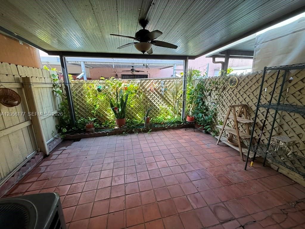 2560 W 53rd St, Unit 502, Hialeah, FL 33016 Photo
