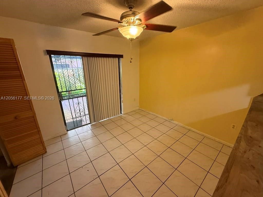 2560 W 53rd St, Unit 502, Hialeah, FL 33016 Photo