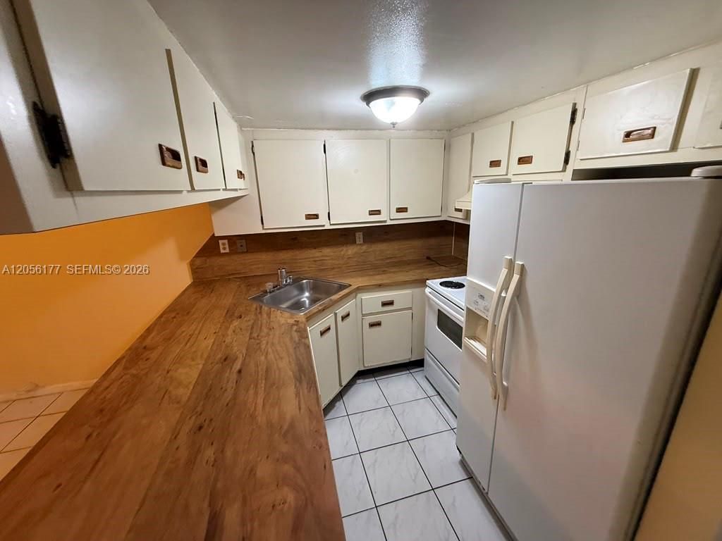 2560 W 53rd St, Unit 502, Hialeah, FL 33016 Photo