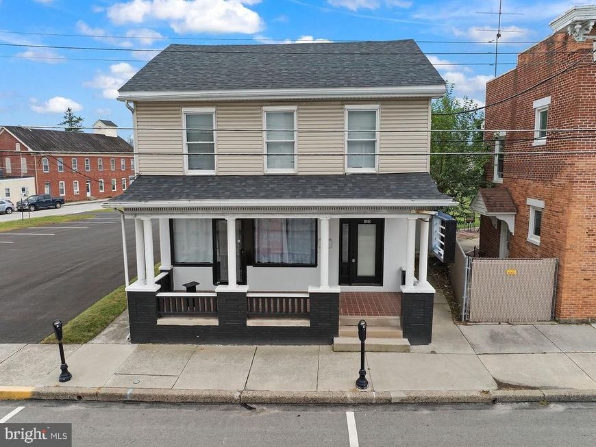 105 S Queen Street, Littlestown, PA 17340 Main Photo