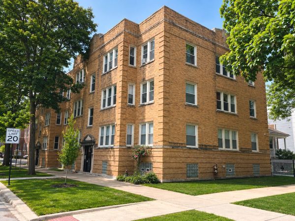 3721 W Cullom Avenue , Unit 2, Chicago, IL 60618