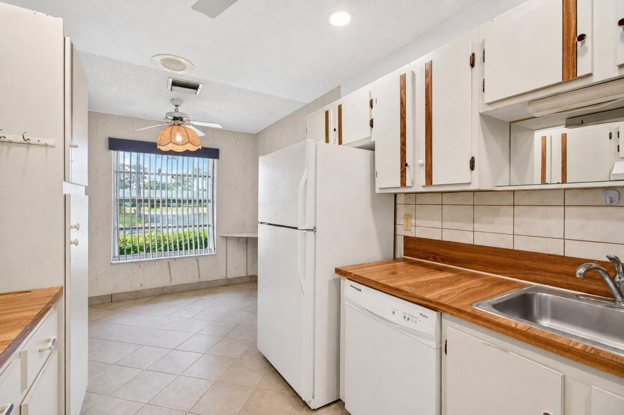 5241 Privet Place, Unit B, Delray Beach, FL 33484 Photo