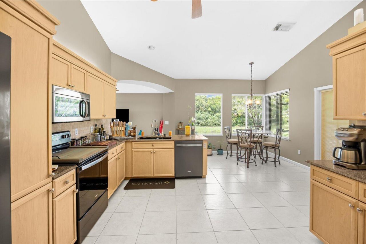 541 SW Dairy Road, Port Saint Lucie, FL 34953 Photo
