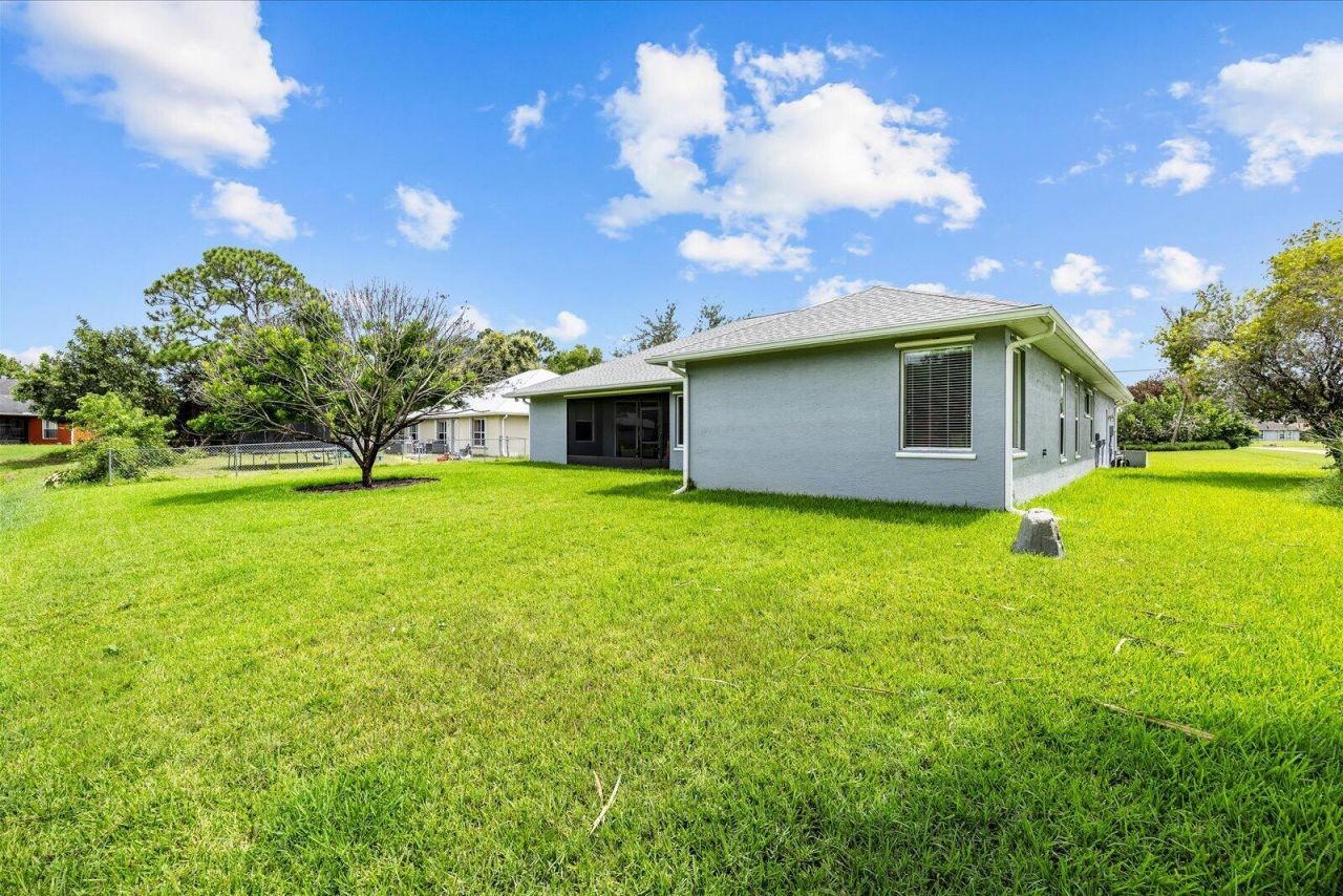 541 SW Dairy Road, Port Saint Lucie, FL 34953 Photo