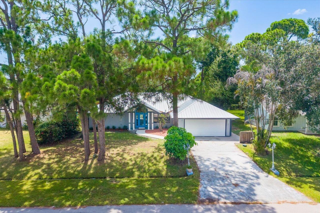 2832 SW Giralda, Port Saint Lucie, FL 34953 Photo