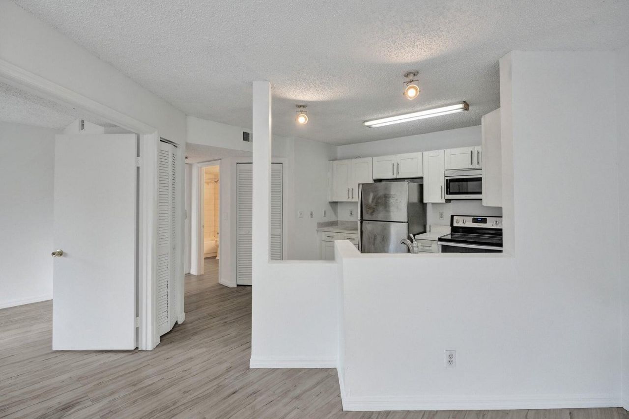 4015 W Mcnab Road, Unit D204, Pompano Beach, FL 33069 Photo