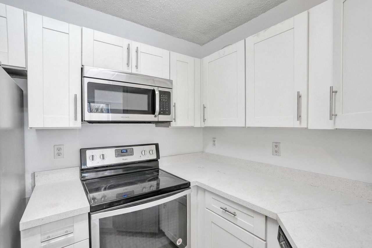 4015 W Mcnab Road, Unit D204, Pompano Beach, FL 33069 Photo