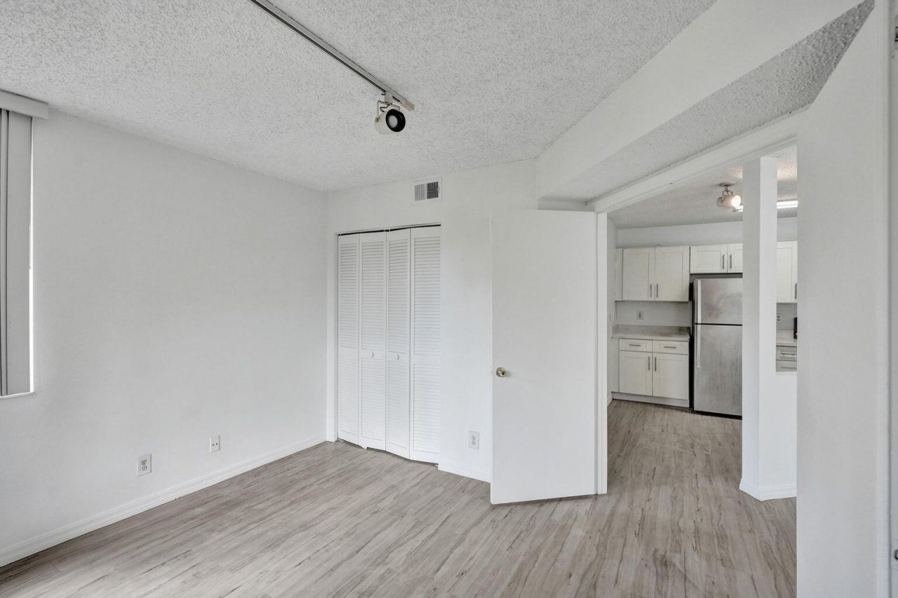 4015 W Mcnab Road, Unit D204, Pompano Beach, FL 33069 Photo