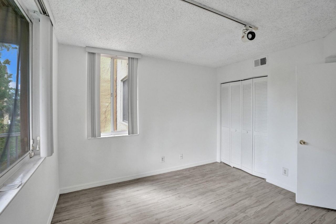 4015 W Mcnab Road, Unit D204, Pompano Beach, FL 33069 Photo