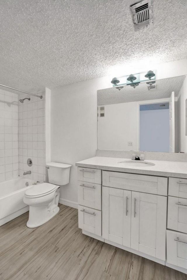4015 W Mcnab Road, Unit D204, Pompano Beach, FL 33069 Photo