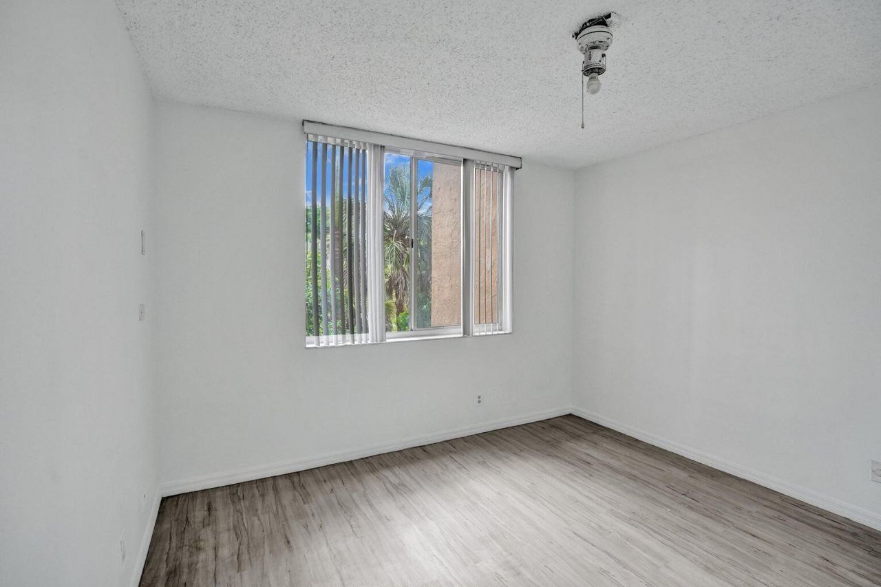 4015 W Mcnab Road, Unit D204, Pompano Beach, FL 33069 Photo