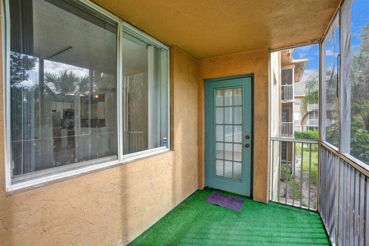4015 W Mcnab Road, Unit D204, Pompano Beach, FL 33069 Photo