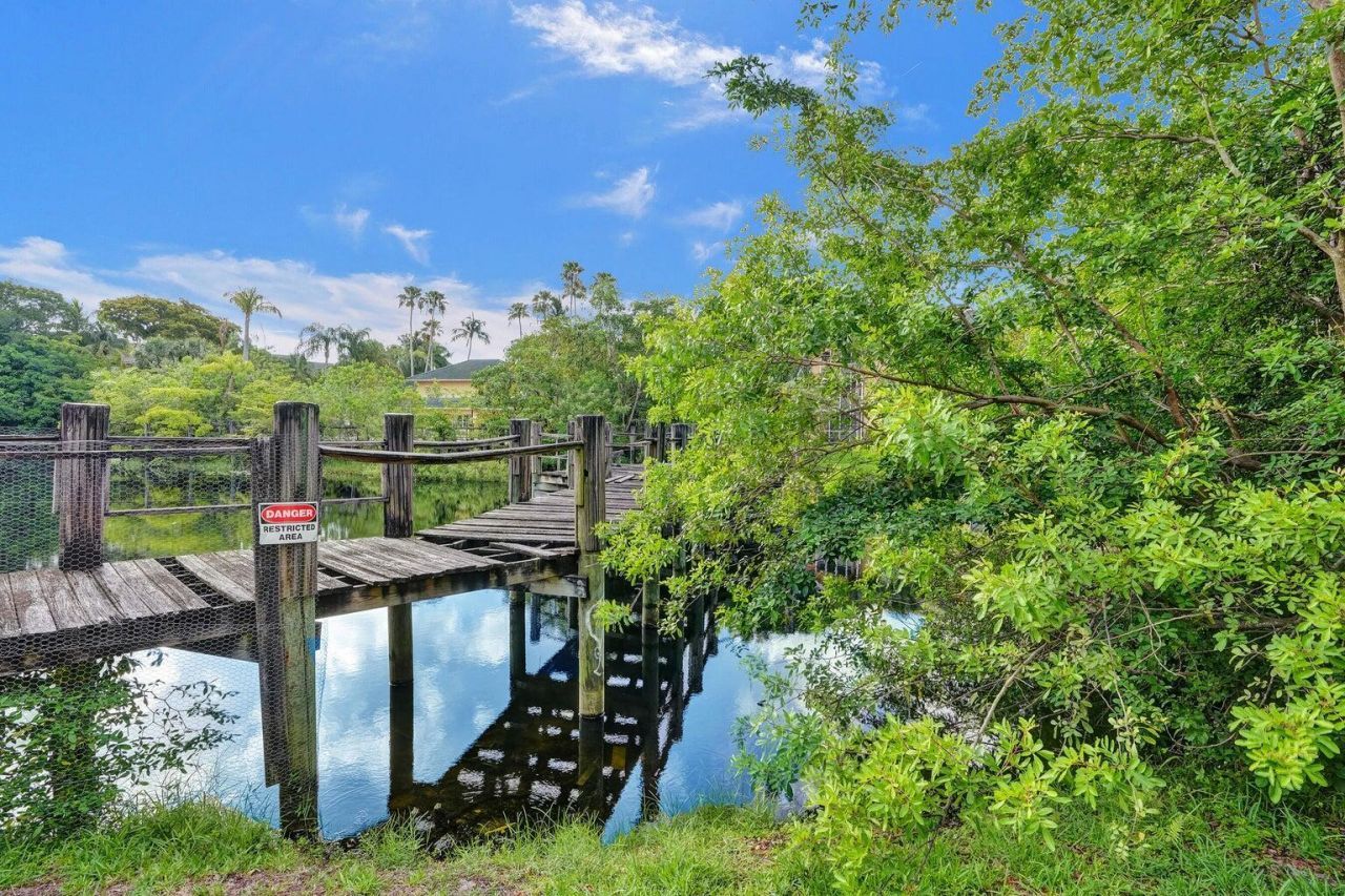 4015 W Mcnab Road, Unit D204, Pompano Beach, FL 33069 Photo