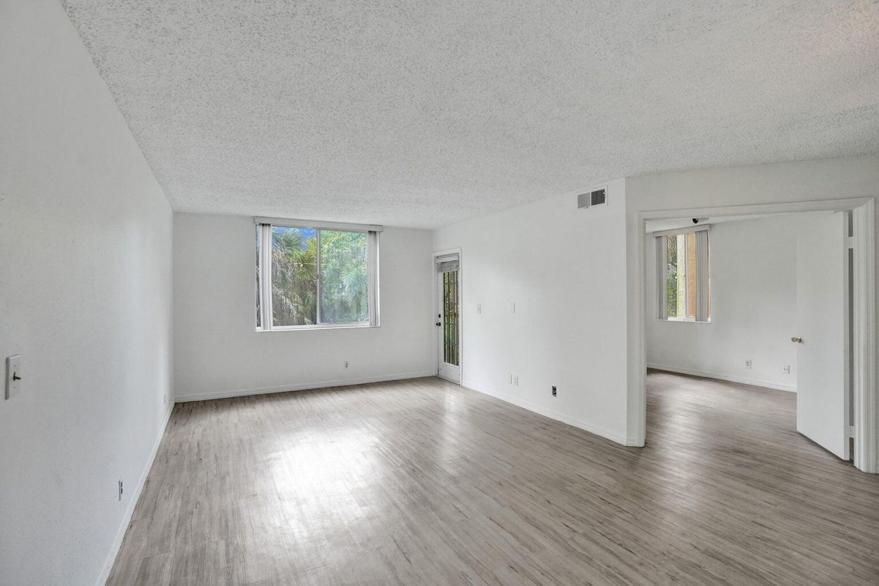 4015 W Mcnab Road, Unit D204, Pompano Beach, FL 33069 Photo